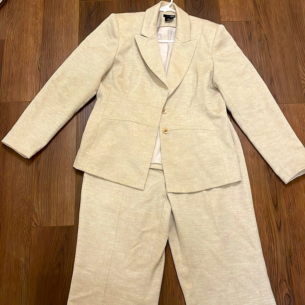 Lined suit..